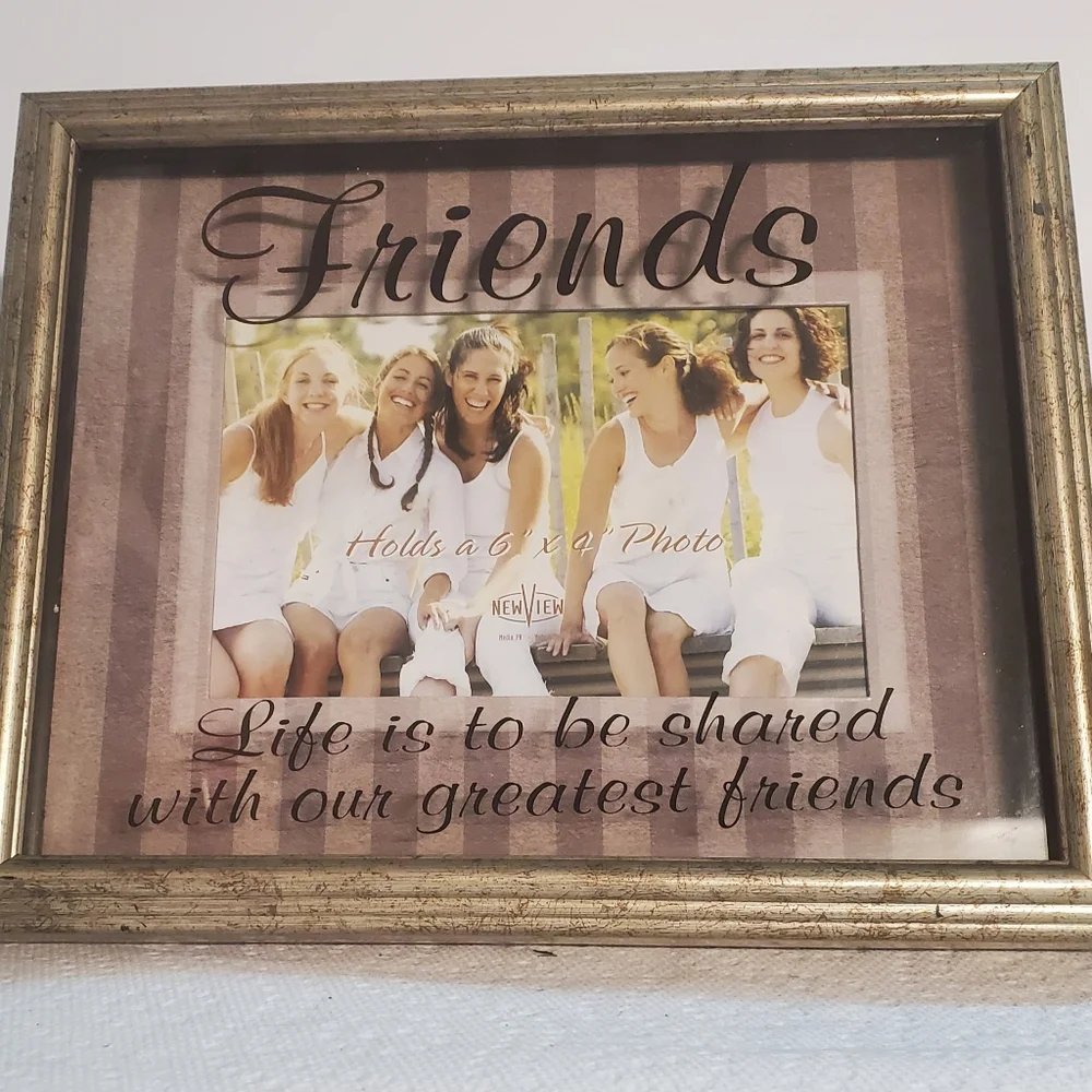 Friends Glass Reflection Photo Frame Holds a 6 x 4 Photo